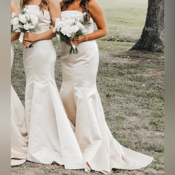 Hebeos Strapless Champagne Dress with Train - Picture 2 of 4